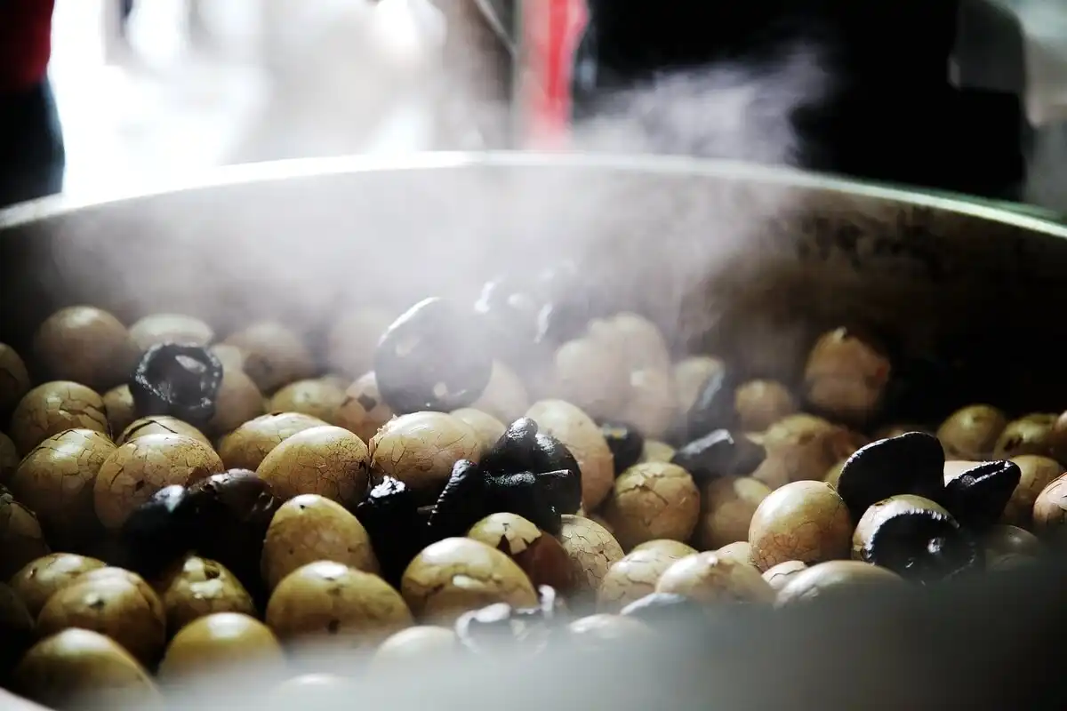 除了換茶葉蛋、折價券的思維，電子垃圾回收可以怎麼做？